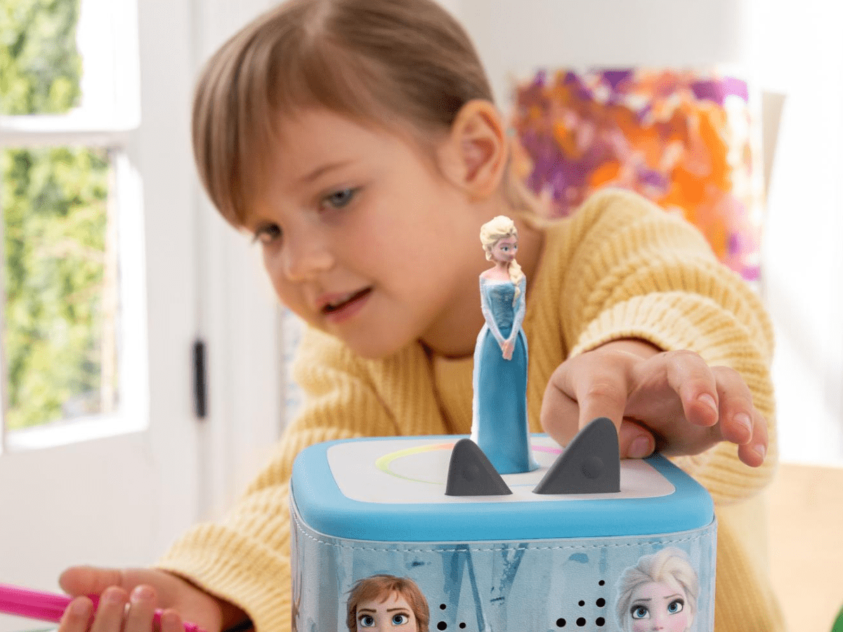 Elsa-10000510-TB2LifestyleImage.png