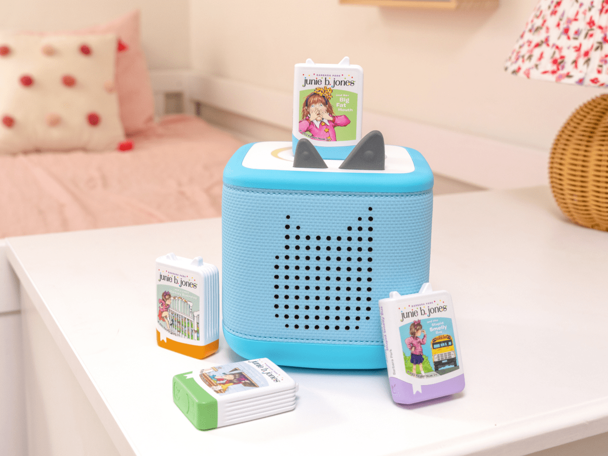 Junie-B.-Jones-11002331-TB2LifestyleImage.png