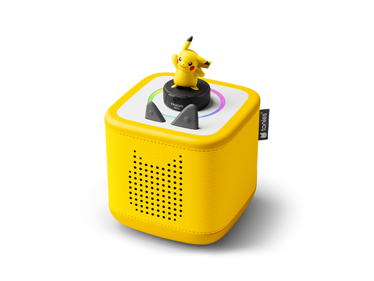 Pikachu-Starter-Set-11004940-TB2Hero1.png