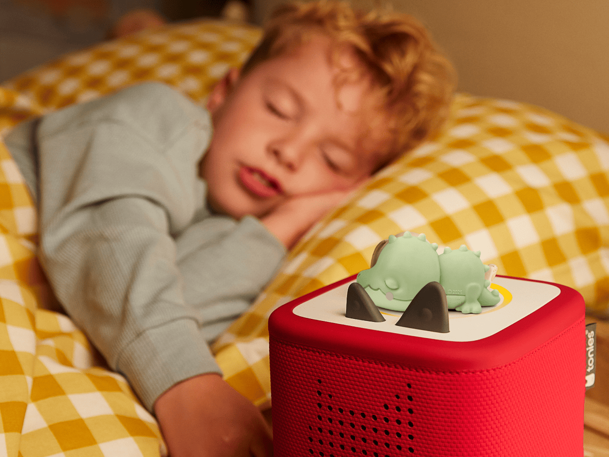 Sleepy-Crocodile-11002386-TB2LifestyleImage.png